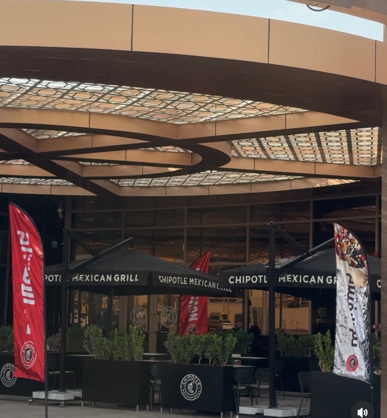 Chipotle MBZ Mall - View 3