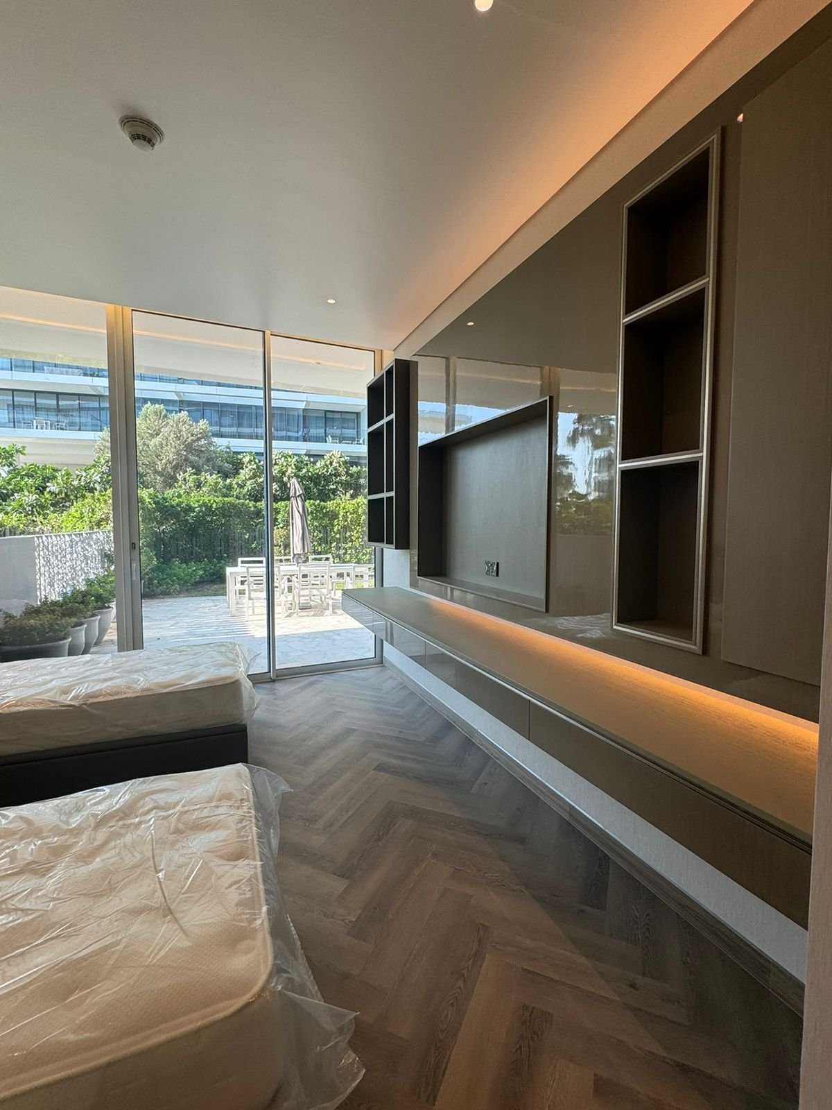 Palm Jumeirah Waterfront Estate - View 1